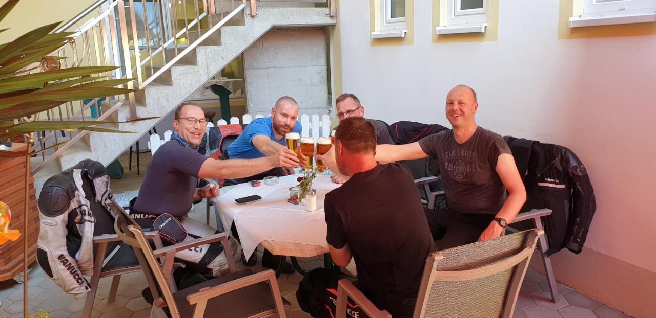 弗雷舍雷酒店 - 祖拉尔腾邮局 Schwanberg 外观 照片